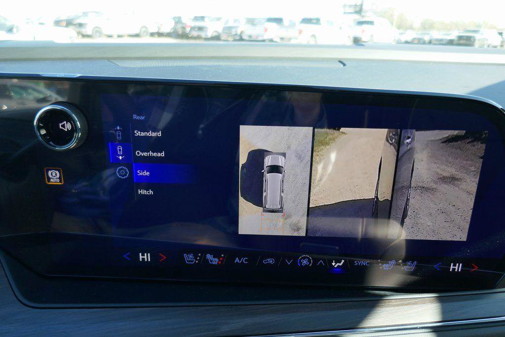 New 2026 Chevrolet Suburban Premier image 26