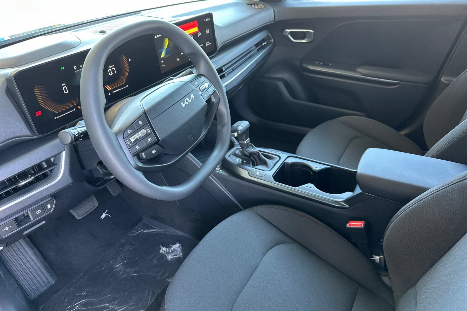 New 2026 Kia K4 FWD image 10