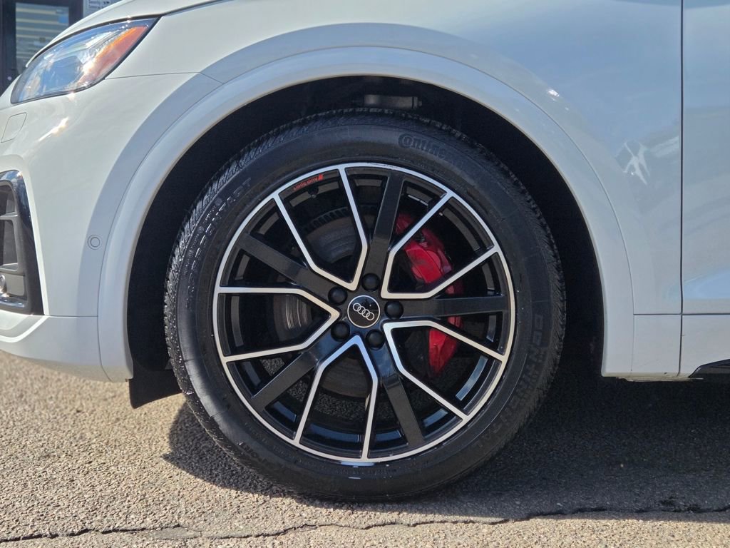 Used 2024 Audi SQ5 Prestige image 9