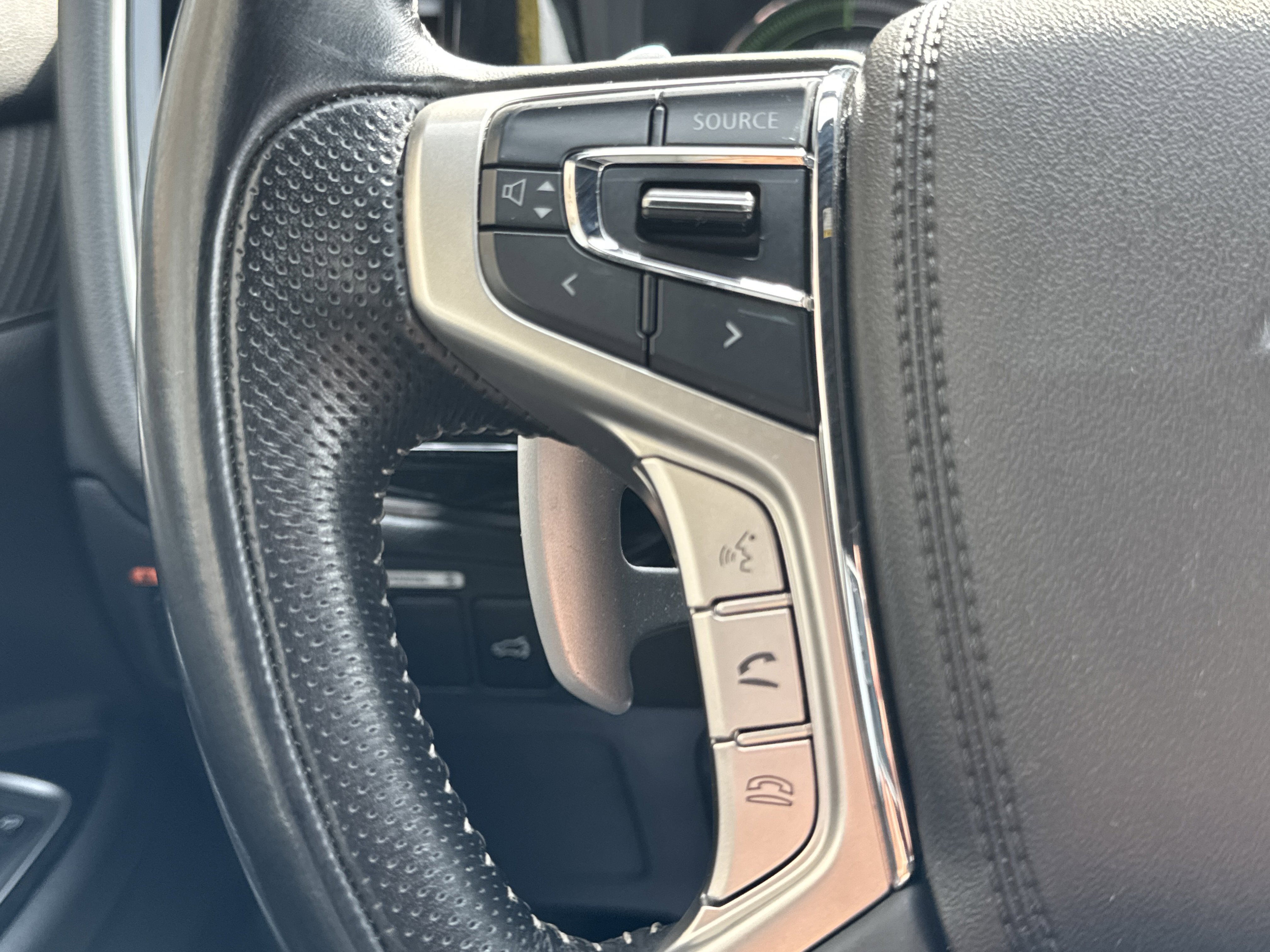 Used 2022 Mitsubishi Outlander SEL image 16