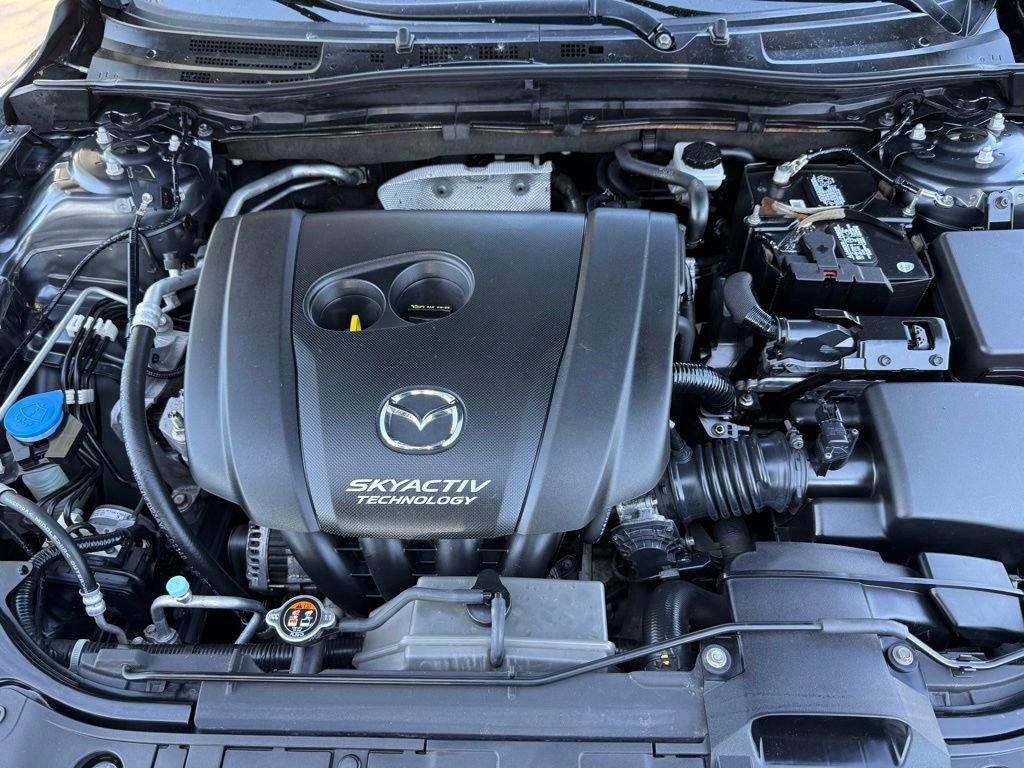 Used 2014 MAZDA MAZDA3 i Touring w/ Technology Package FWD image 10