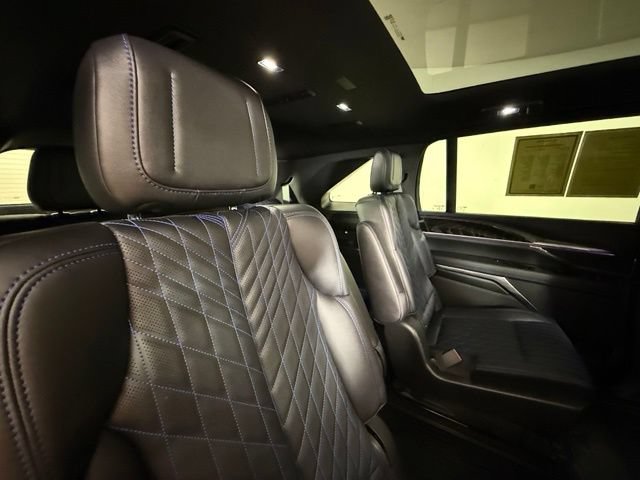 Certified 2026 Cadillac Escalade IQ Sport 1 w/ LPO, Floor Liner Package AWD/4WD image 36