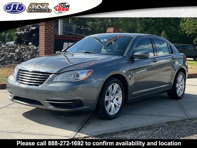 Used 2012 Chrysler 200 Touring image 3
