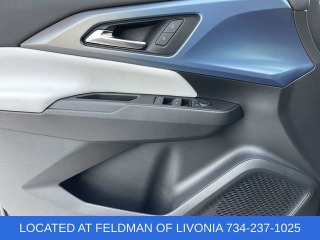 Certified 2025 Chevrolet Equinox EV LT image 21