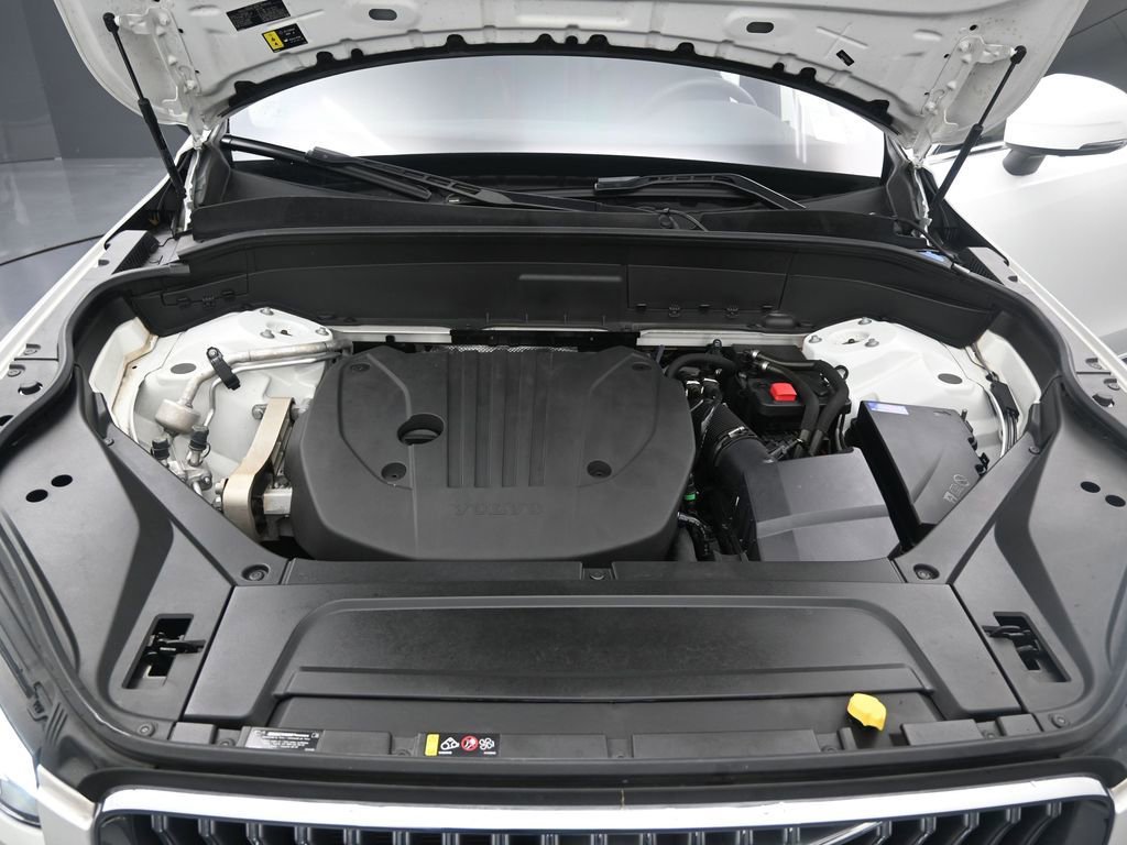 Certified 2024 Volvo XC90 B5 Plus image 16
