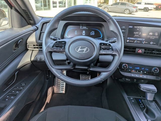 Certified 2025 Hyundai Elantra Sport FWD image 15
