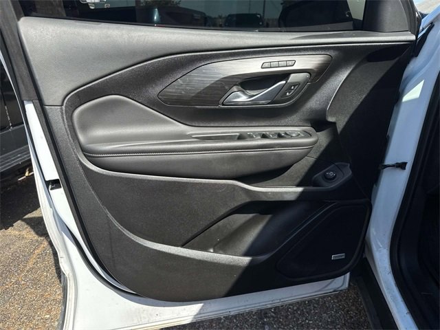 Used 2022 GMC Terrain SLT w/ Infotainment Package II image 24