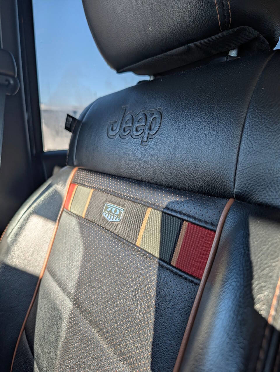 Used 2011 Jeep Wrangler Unlimited 70th Anniversary w/ Connectivity Group image 31