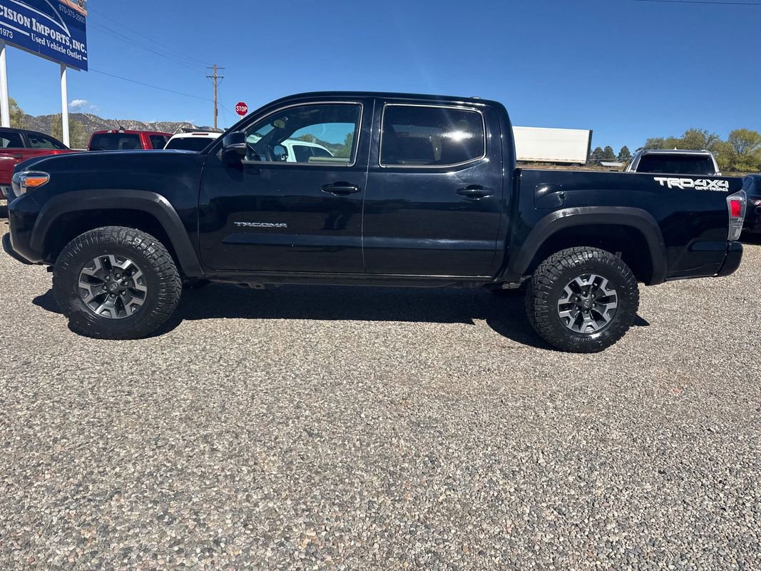 Used 2023 Toyota Tacoma TRD Off-Road w/ Technology Package image 4