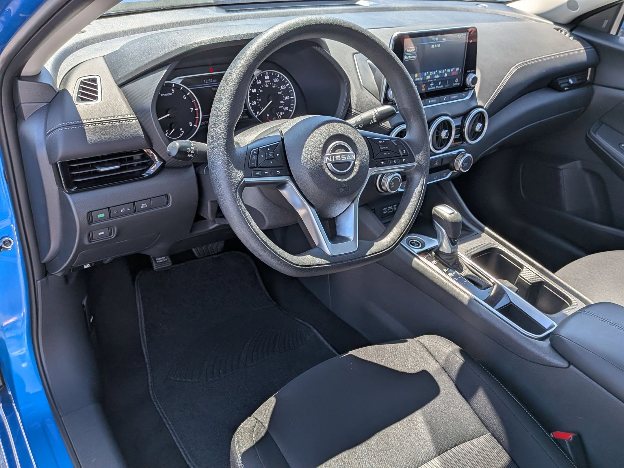 Used 2025 Nissan Sentra SV FWD image 17