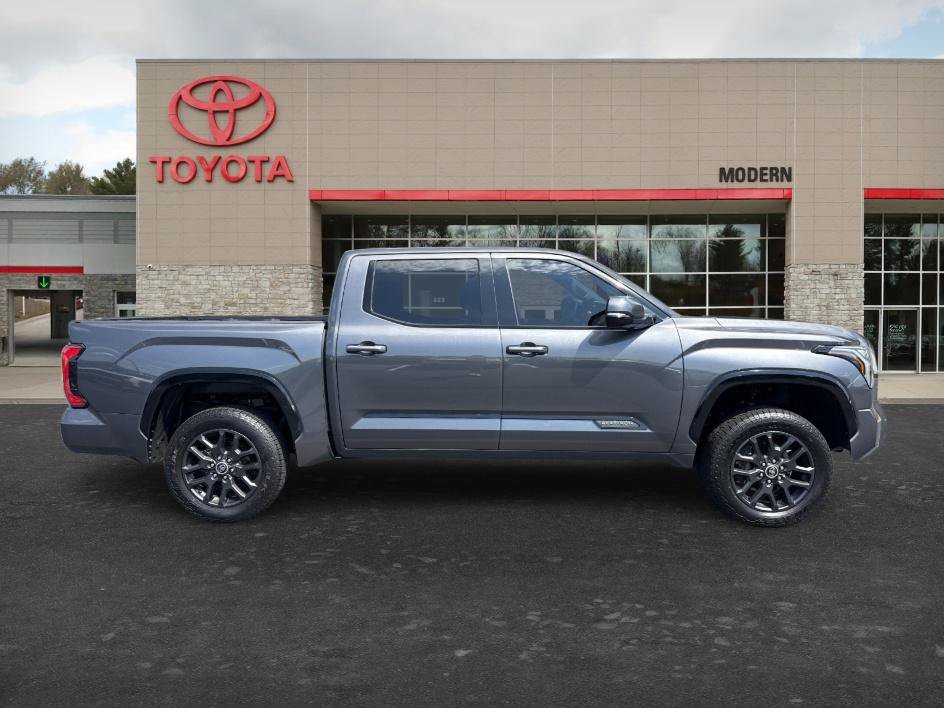 Used 2023 Toyota Tundra Platinum AWD/4WD image 3