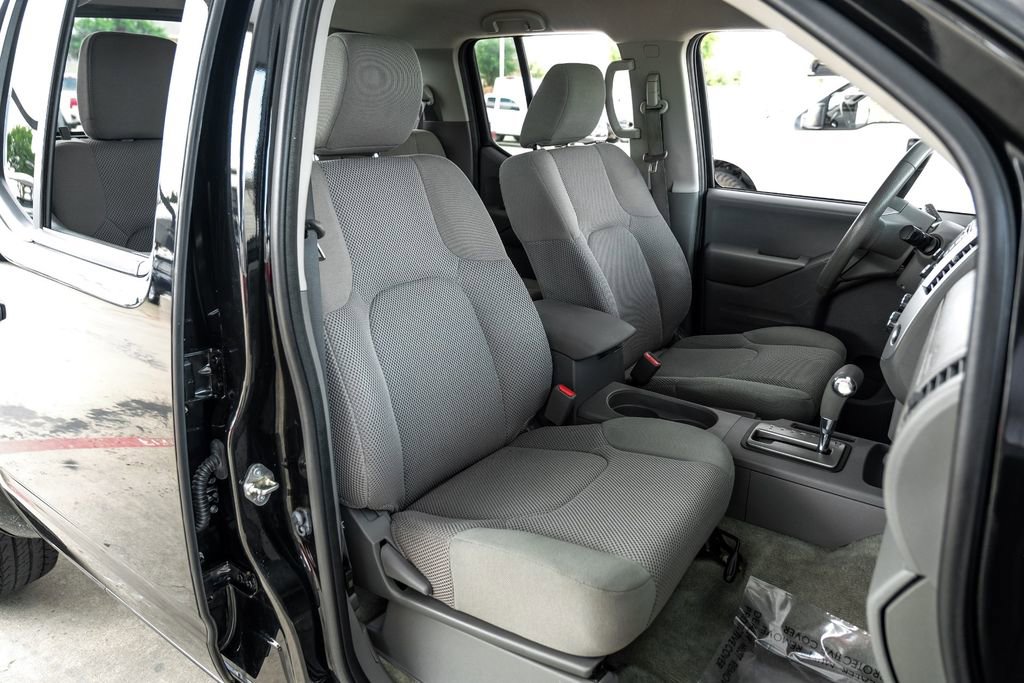Used 2018 Nissan Frontier SV RWD image 32