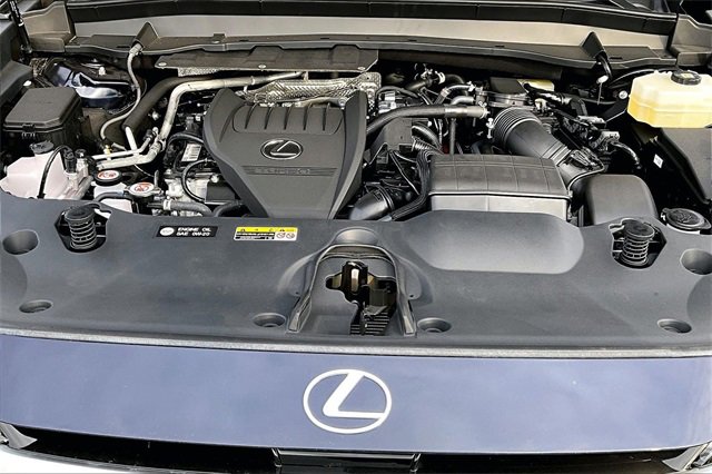 New 2025 Lexus TX 500h AWD image 11