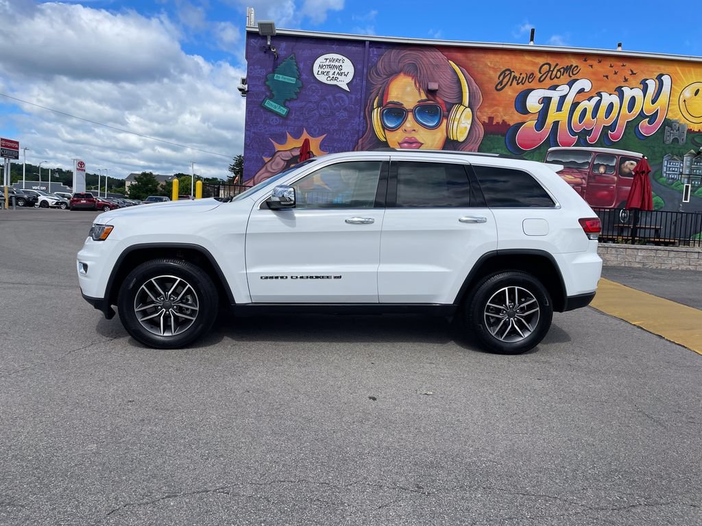 Used 2022 Jeep Grand Cherokee Limited AWD/4WD image 2