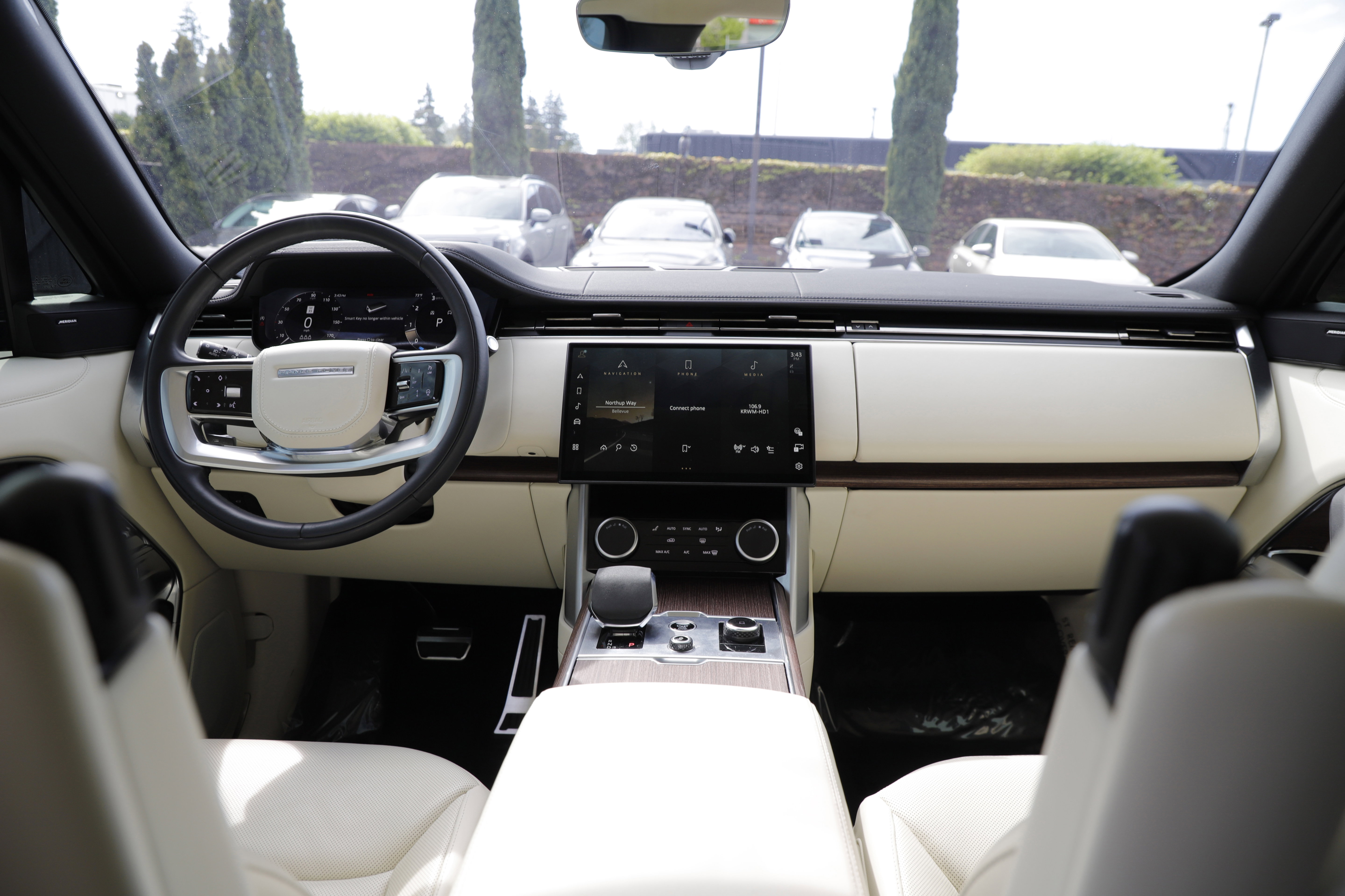 Used 2023 Land Rover Range Rover SE AWD/4WD image 14