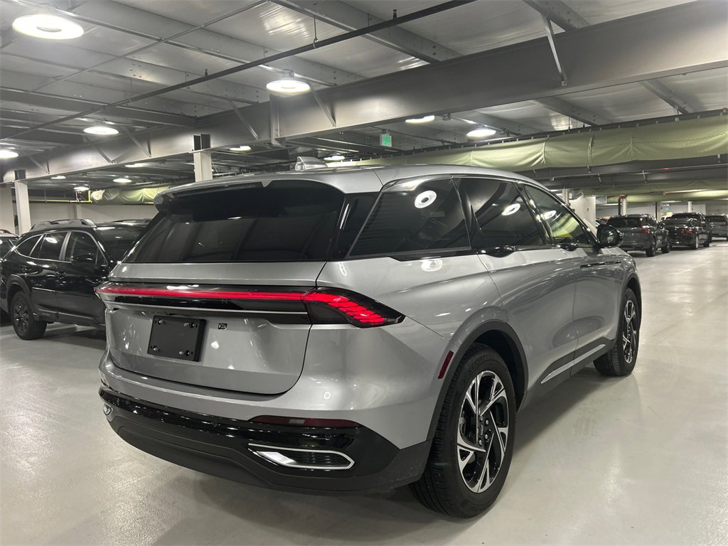 Used 2025 Lincoln Nautilus Premier w/ Equipment Group 102A image 2