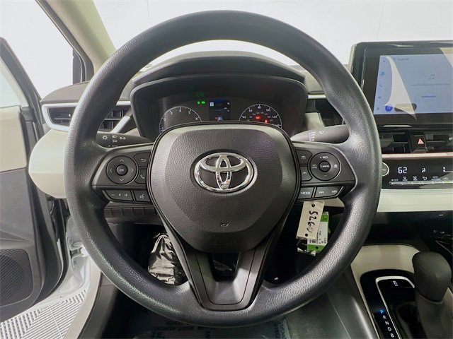 Used 2025 Toyota Corolla LE image 15
