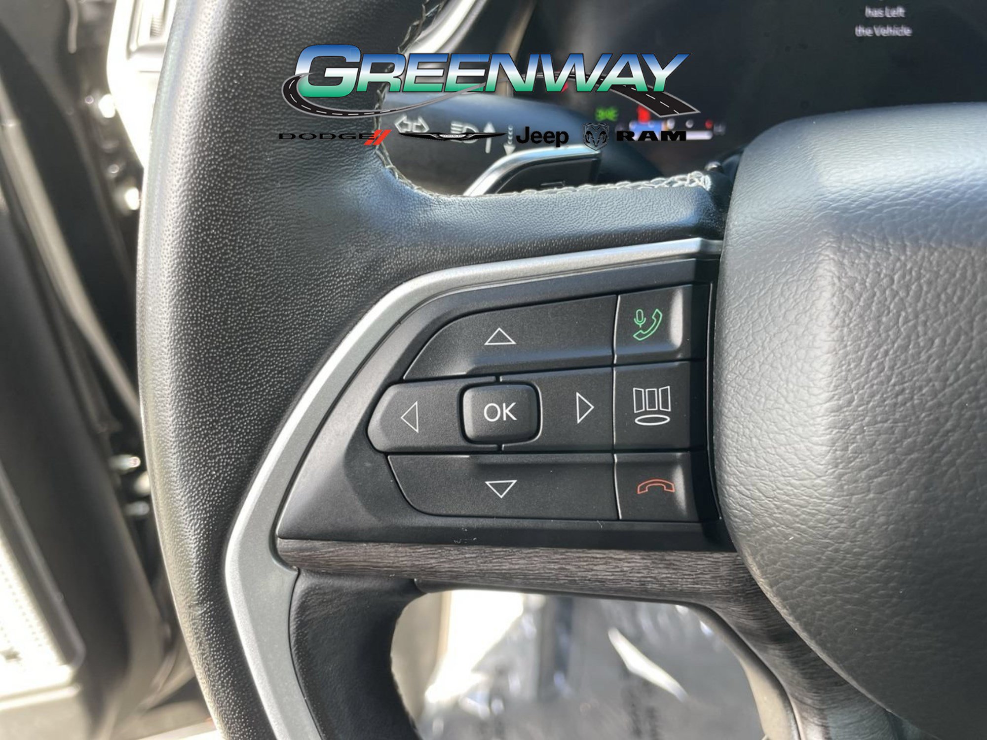 Used 2022 Jeep Grand Cherokee L Limited AWD/4WD image 29