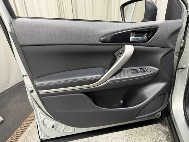 Used 2020 Mitsubishi Eclipse Cross SE AWD/4WD image 19