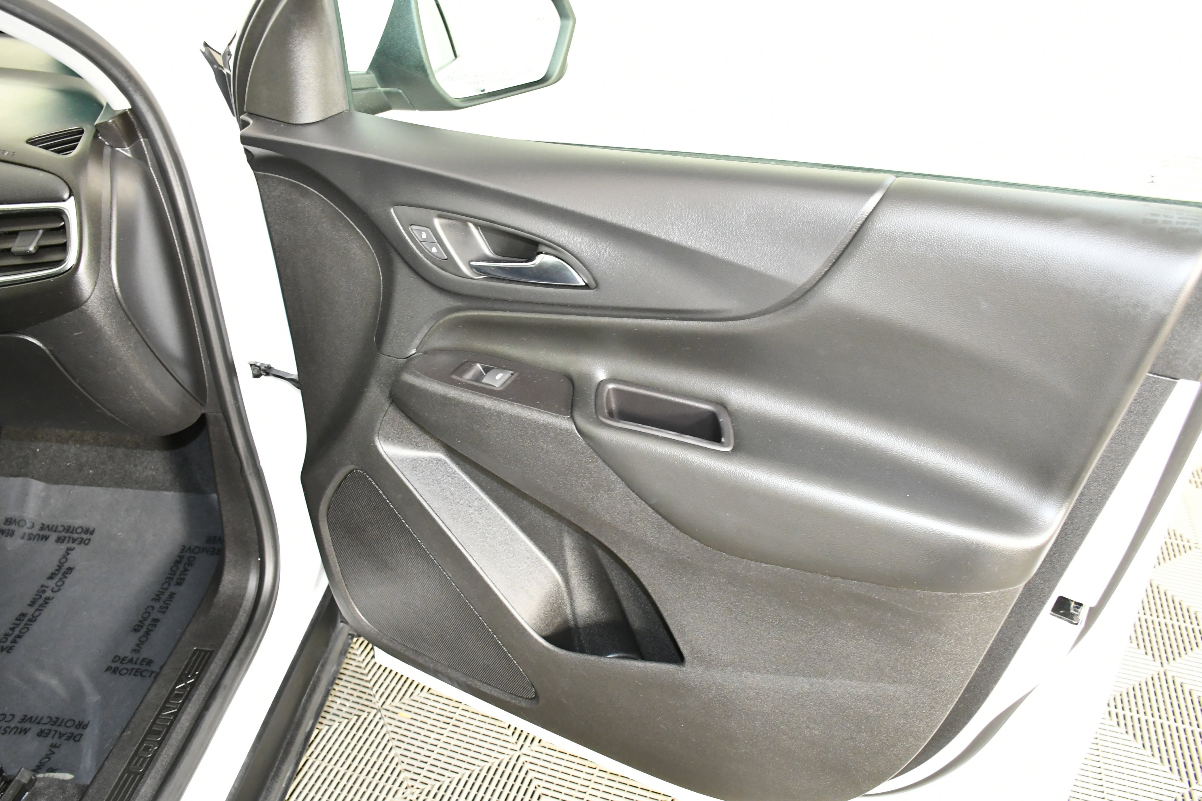 Used 2019 Chevrolet Equinox LT image 38