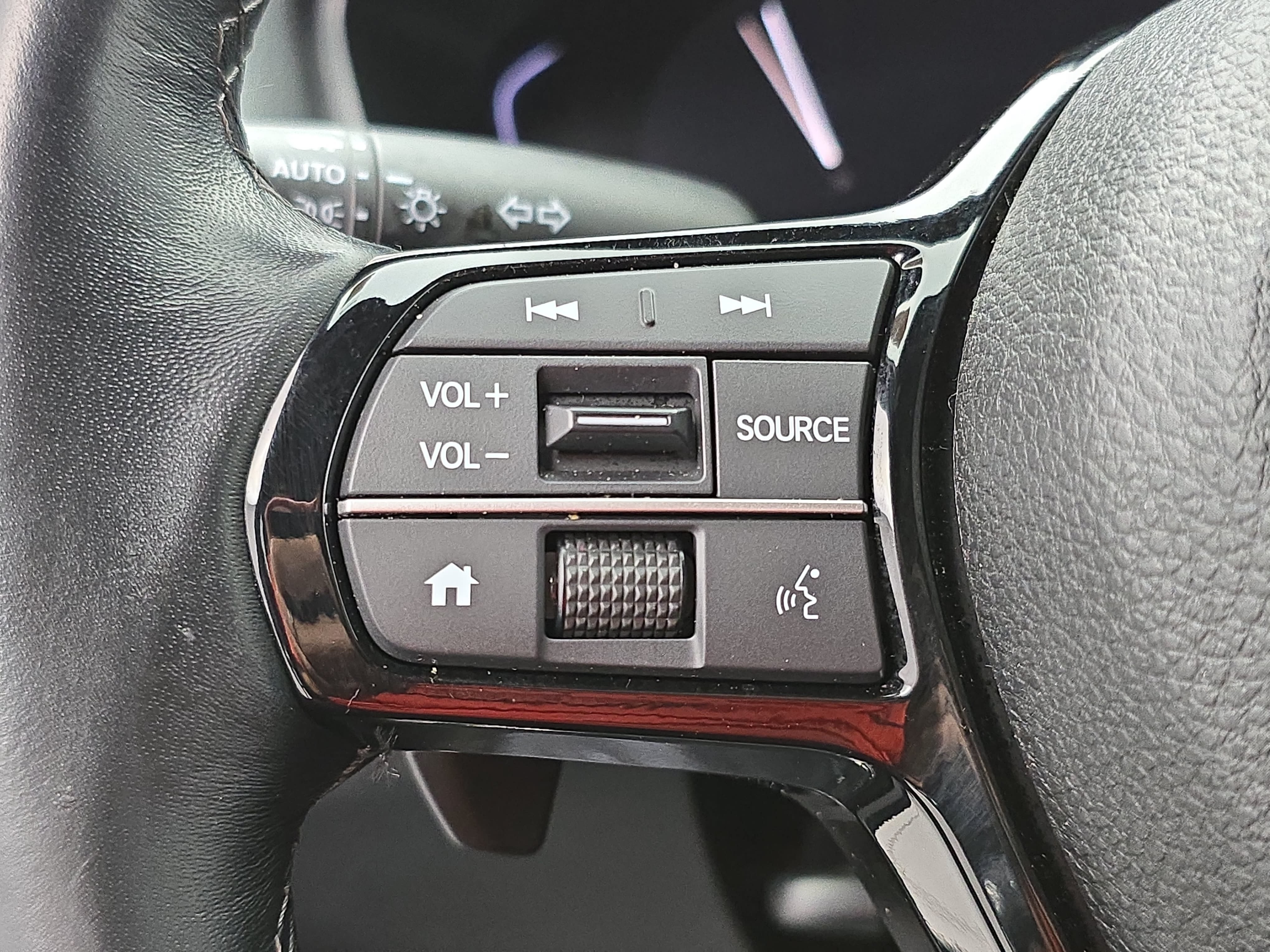 Used 2025 Honda Civic Sport image 16