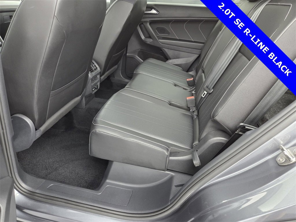 Used 2022 Volkswagen Tiguan SE R-Line image 25