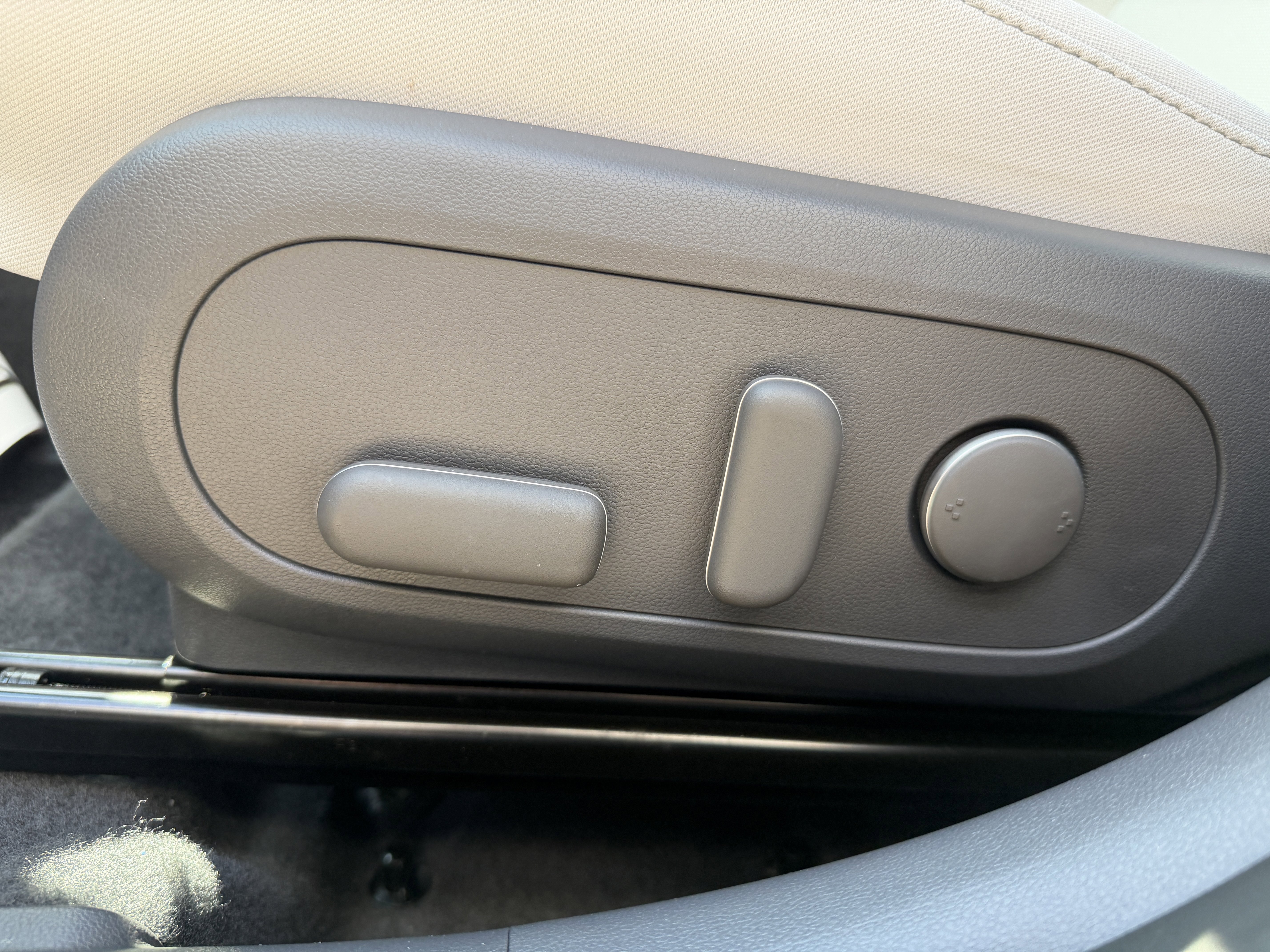 Certified 2025 Hyundai Kona SEL image 29