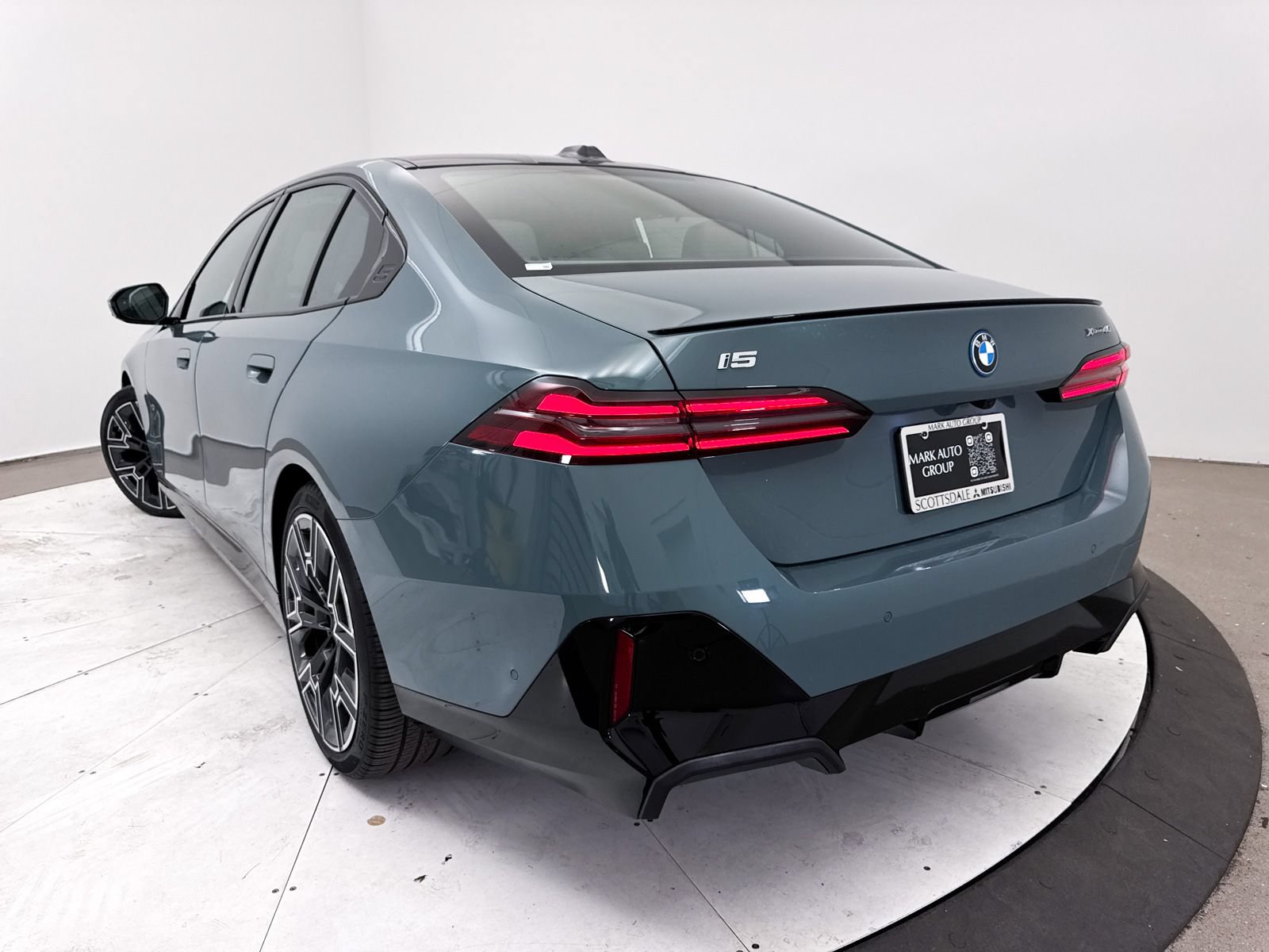 Used 2025 BMW i5 xDrive40 AWD/4WD image 10