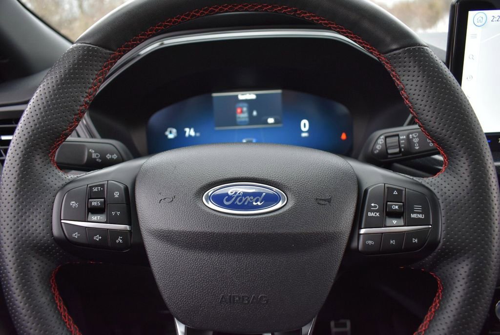 Used 2023 Ford Escape ST-Line Elite w/ Premium Technology Package image 16