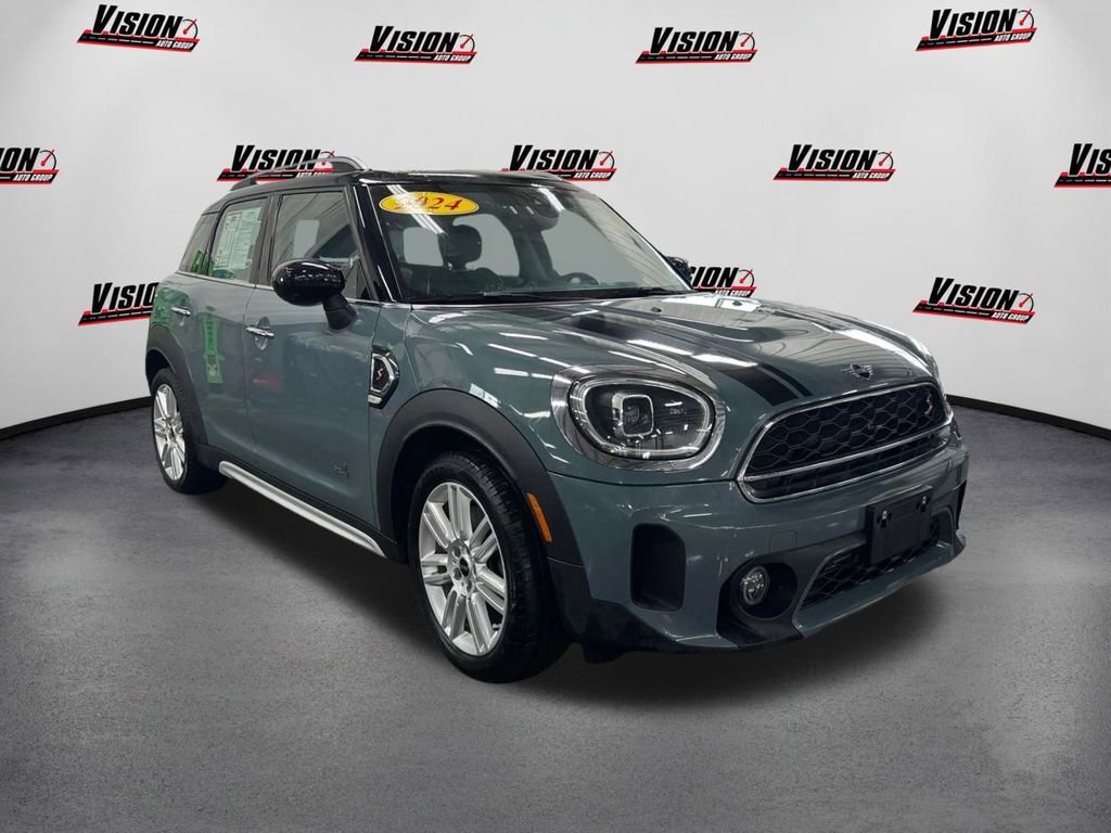 Used 2024 MINI Cooper Countryman S video 3