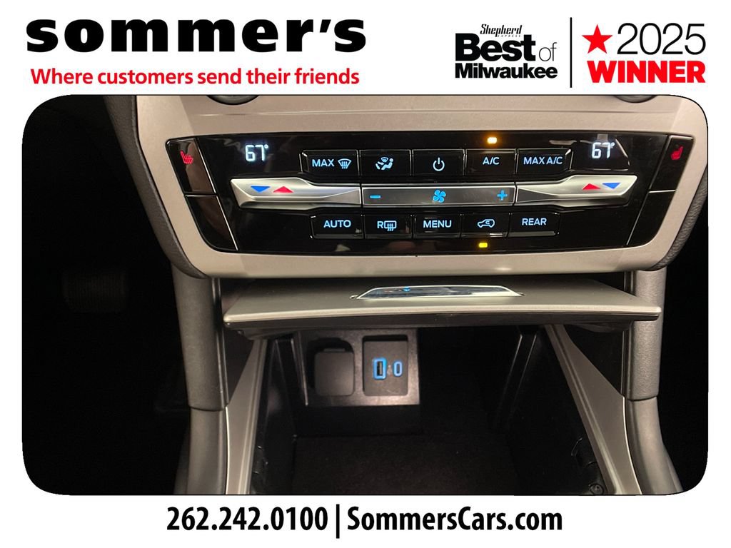 Used 2021 Ford Explorer XLT w/ Class III Trailer Tow Package AWD/4WD image 16