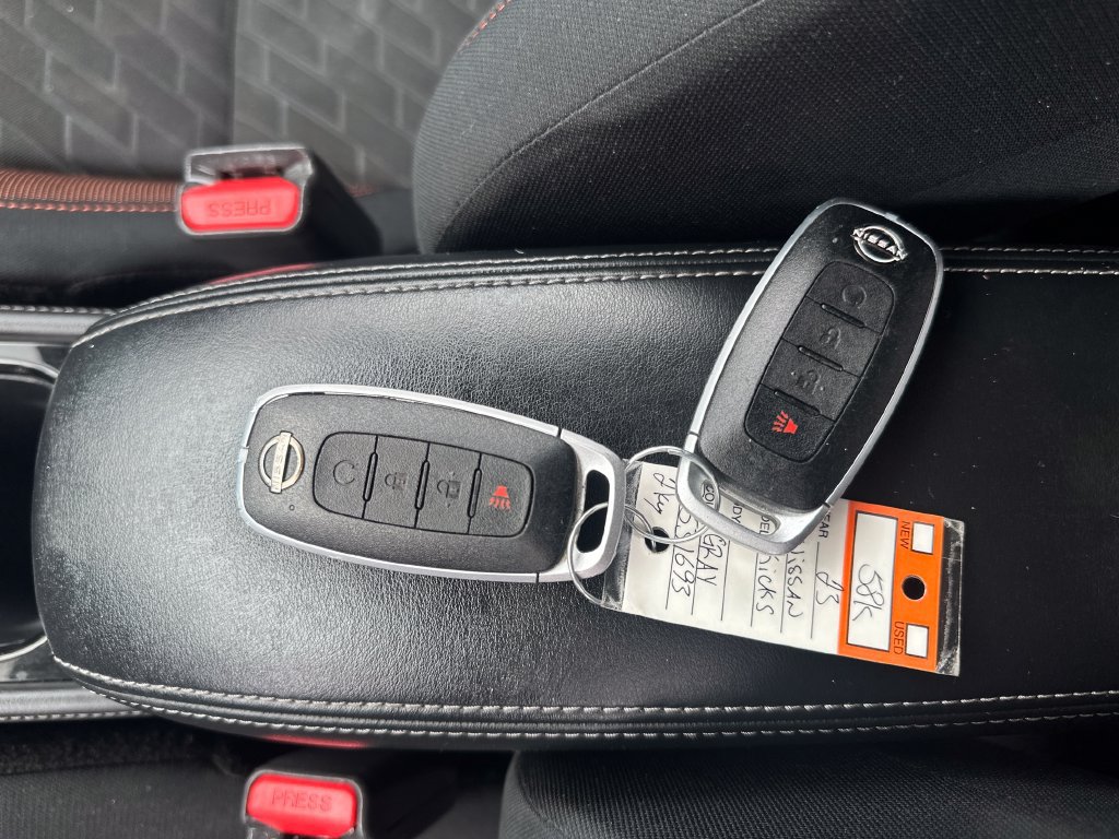 Used 2023 Nissan Kicks SR FWD image 37
