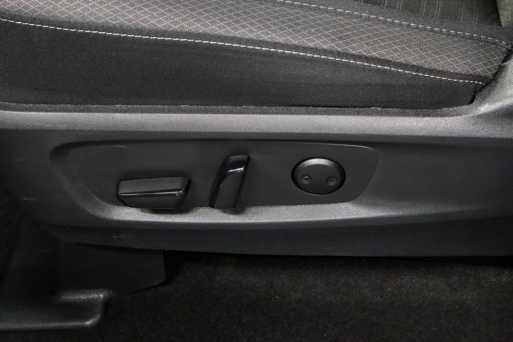 Certified 2025 Nissan Pathfinder SV AWD/4WD image 25