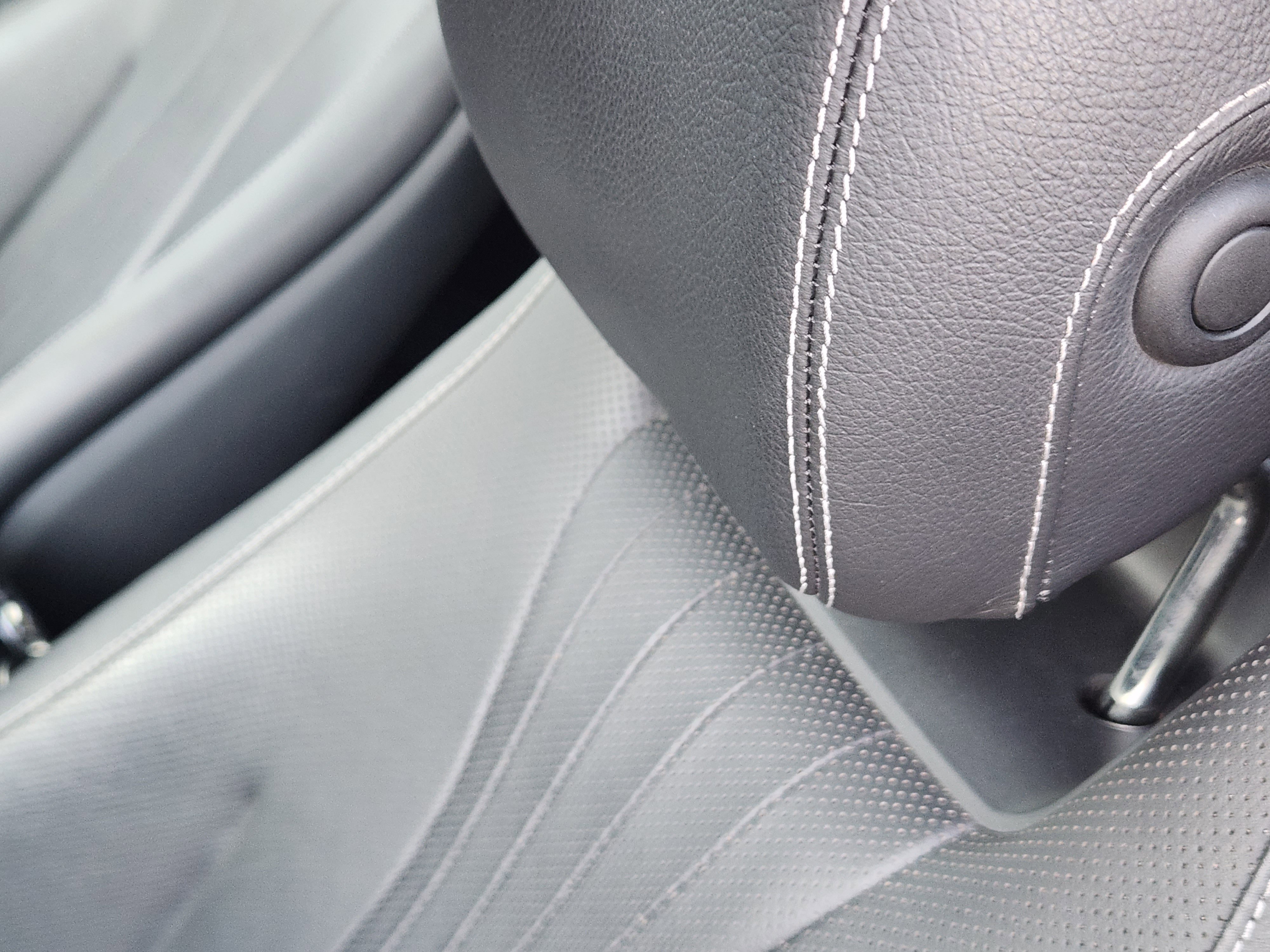 Used 2021 Mercedes-Benz E 450 Coupe image 16