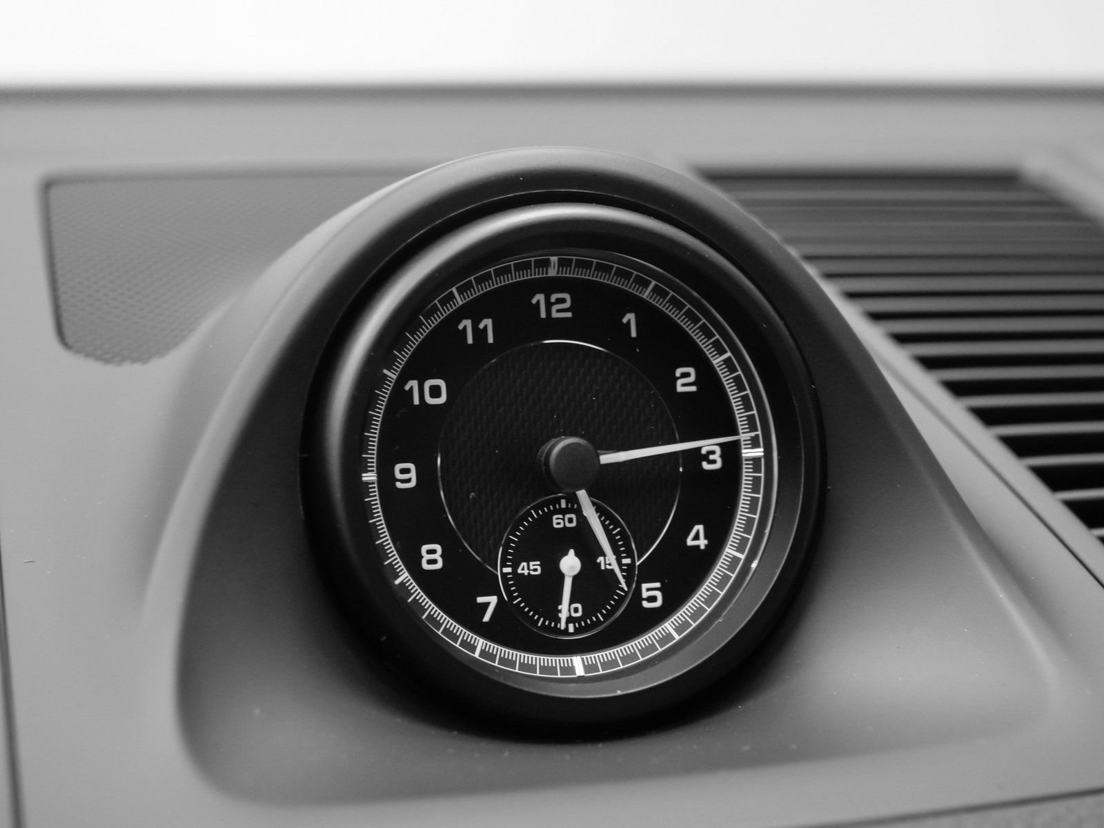 Certified 2025 Porsche Macan image 34