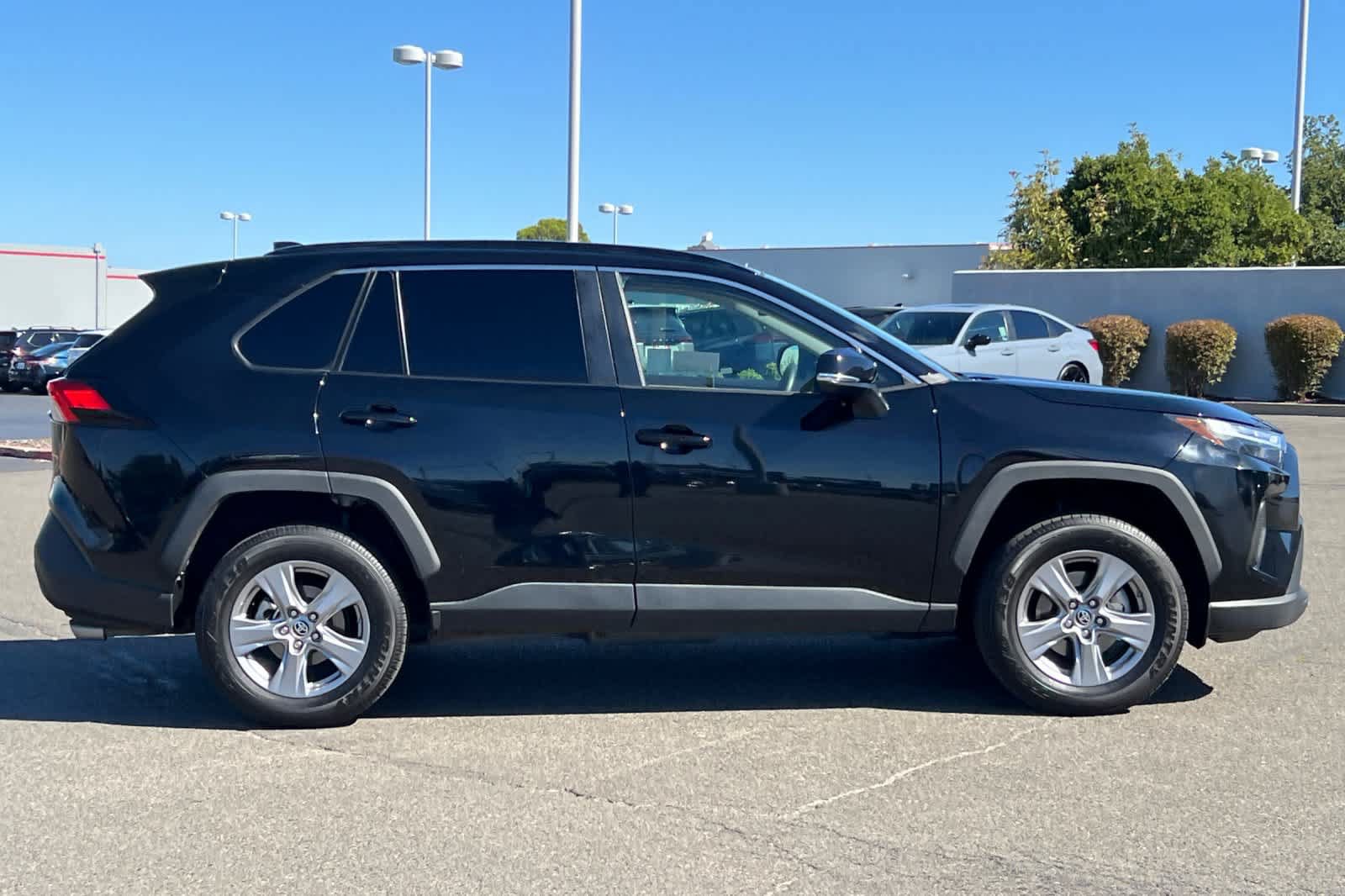 Certified 2023 Toyota RAV4 LE AWD/4WD image 6