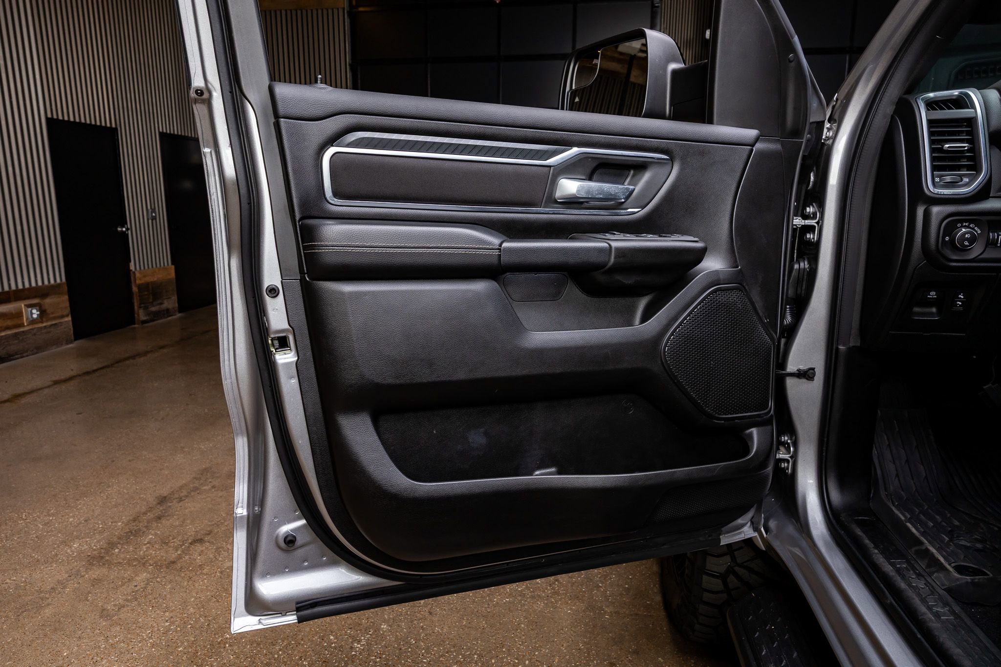 Used 2025 RAM 1500 Big Horn image 37