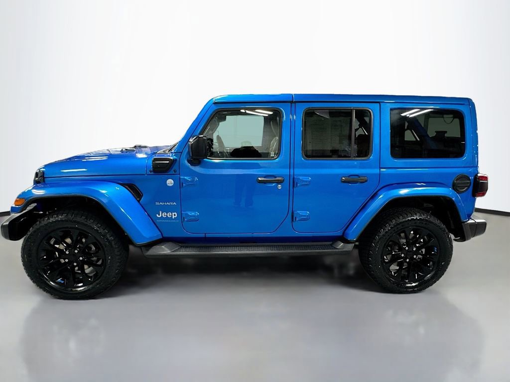 Used 2023 Jeep Wrangler Unlimited Sahara AWD/4WD image 10