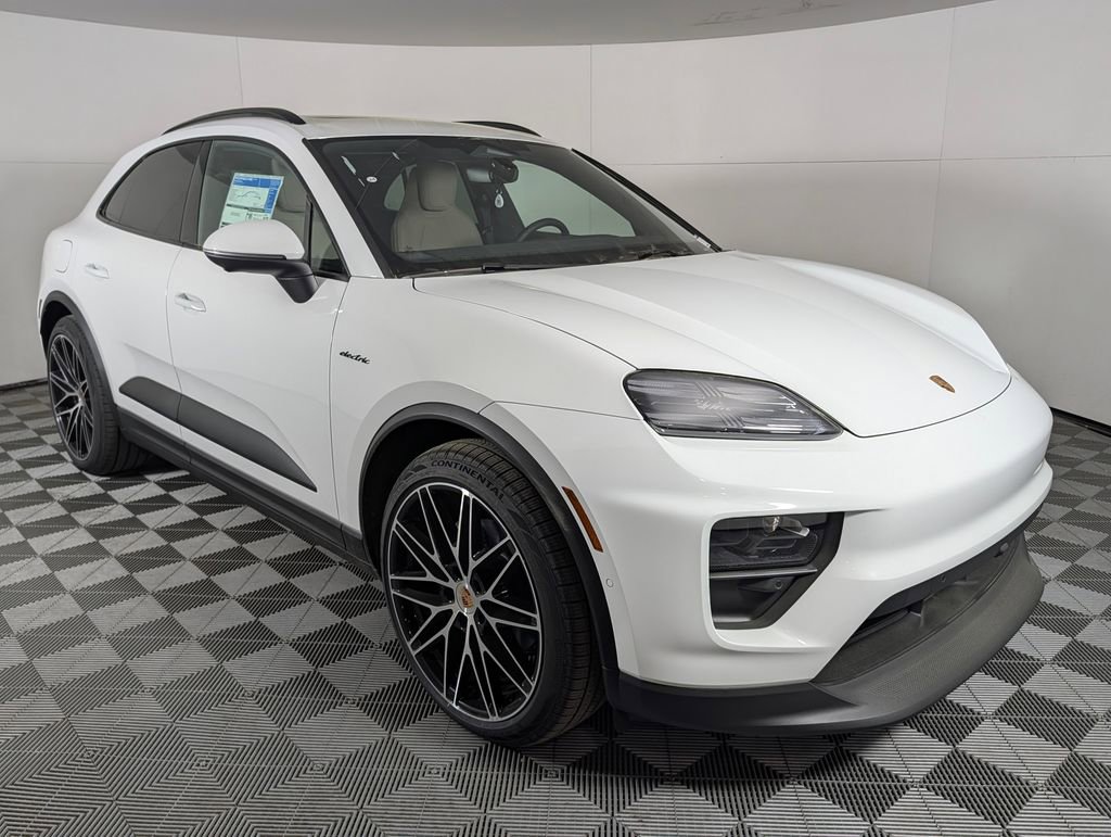 New 2026 Porsche Macan 4 Electric image 9