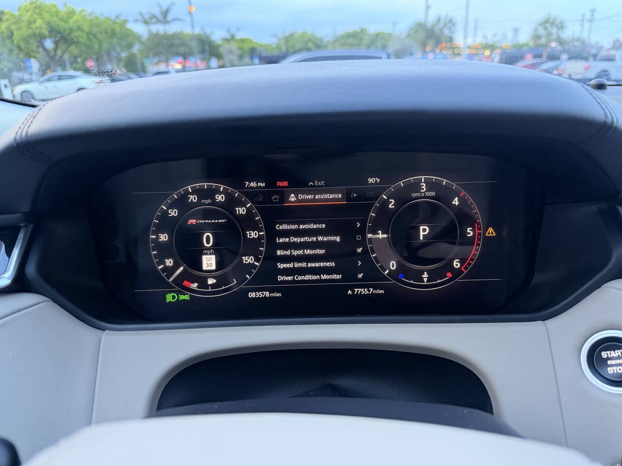 Used 2018 Land Rover Range Rover Velar R-Dynamic SE AWD/4WD image 31