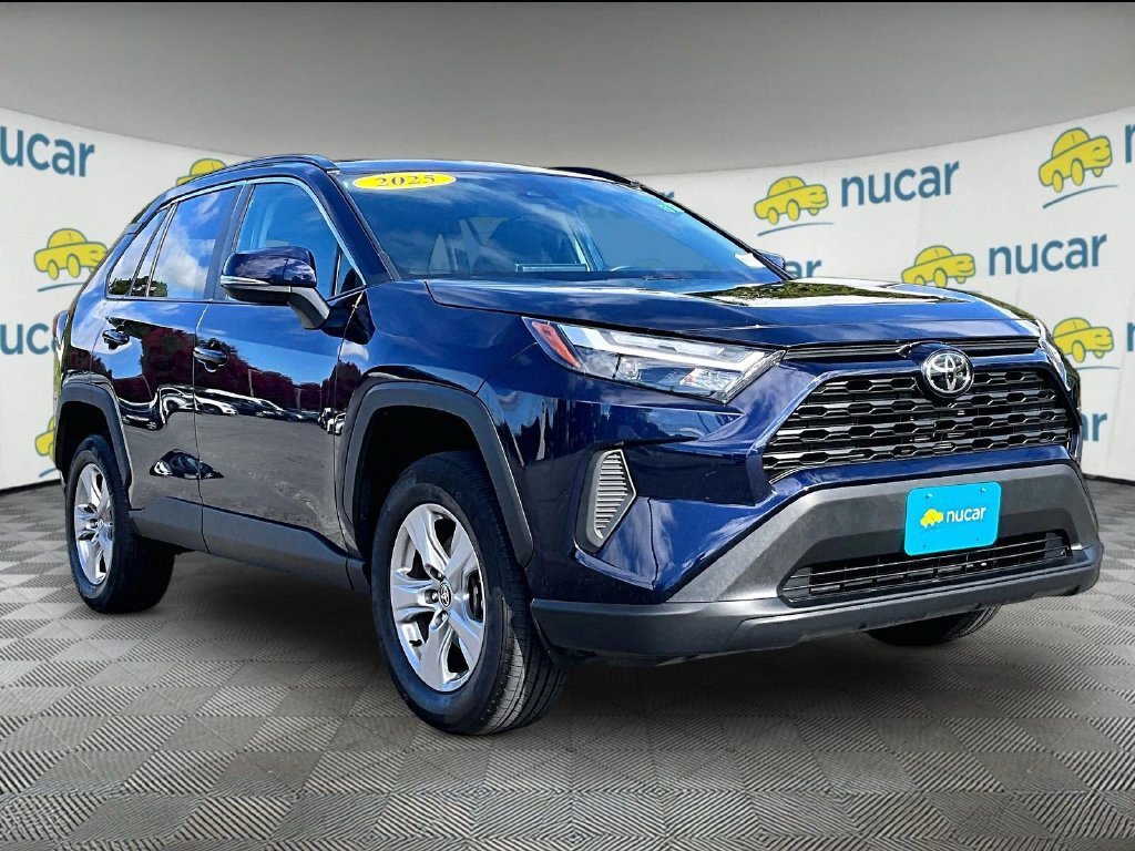 Used 2025 Toyota RAV4 XLE AWD/4WD image 1