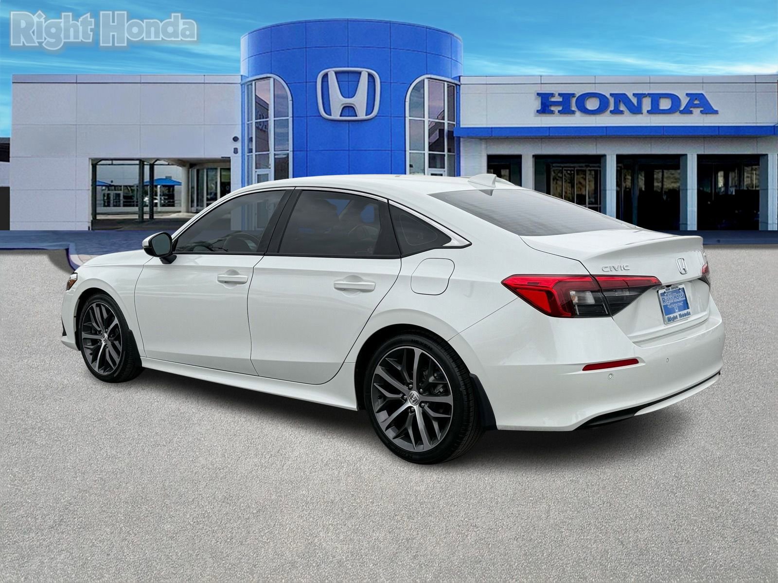 Used 2024 Honda Civic Touring image 4