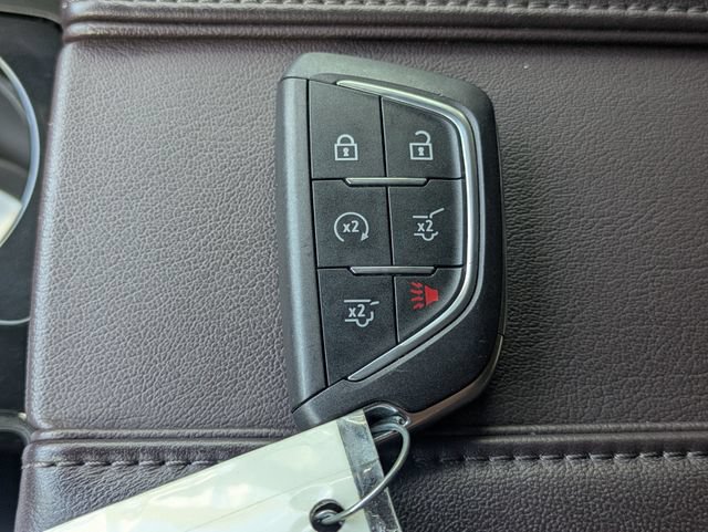 Used 2024 Cadillac Escalade ESV Sport Platinum w/ LPO, ONYX Package AWD/4WD image 30