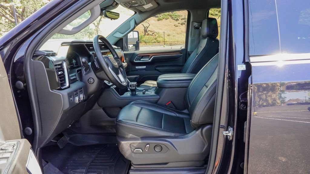 Used 2023 GMC Sierra 1500 Denali w/ Technology Package AWD/4WD image 17