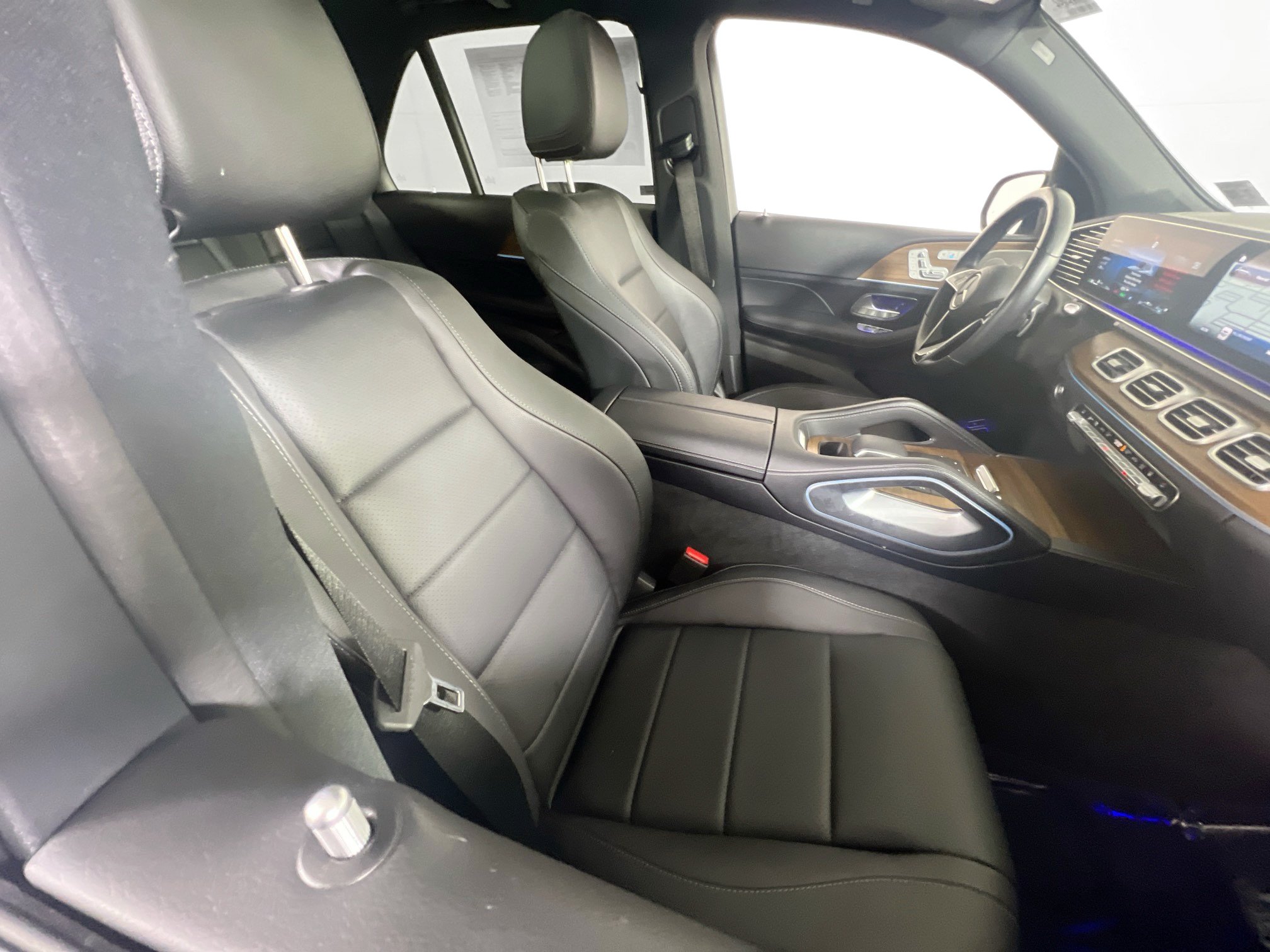 Used 2025 Mercedes-Benz GLE 450e 4MATIC image 28