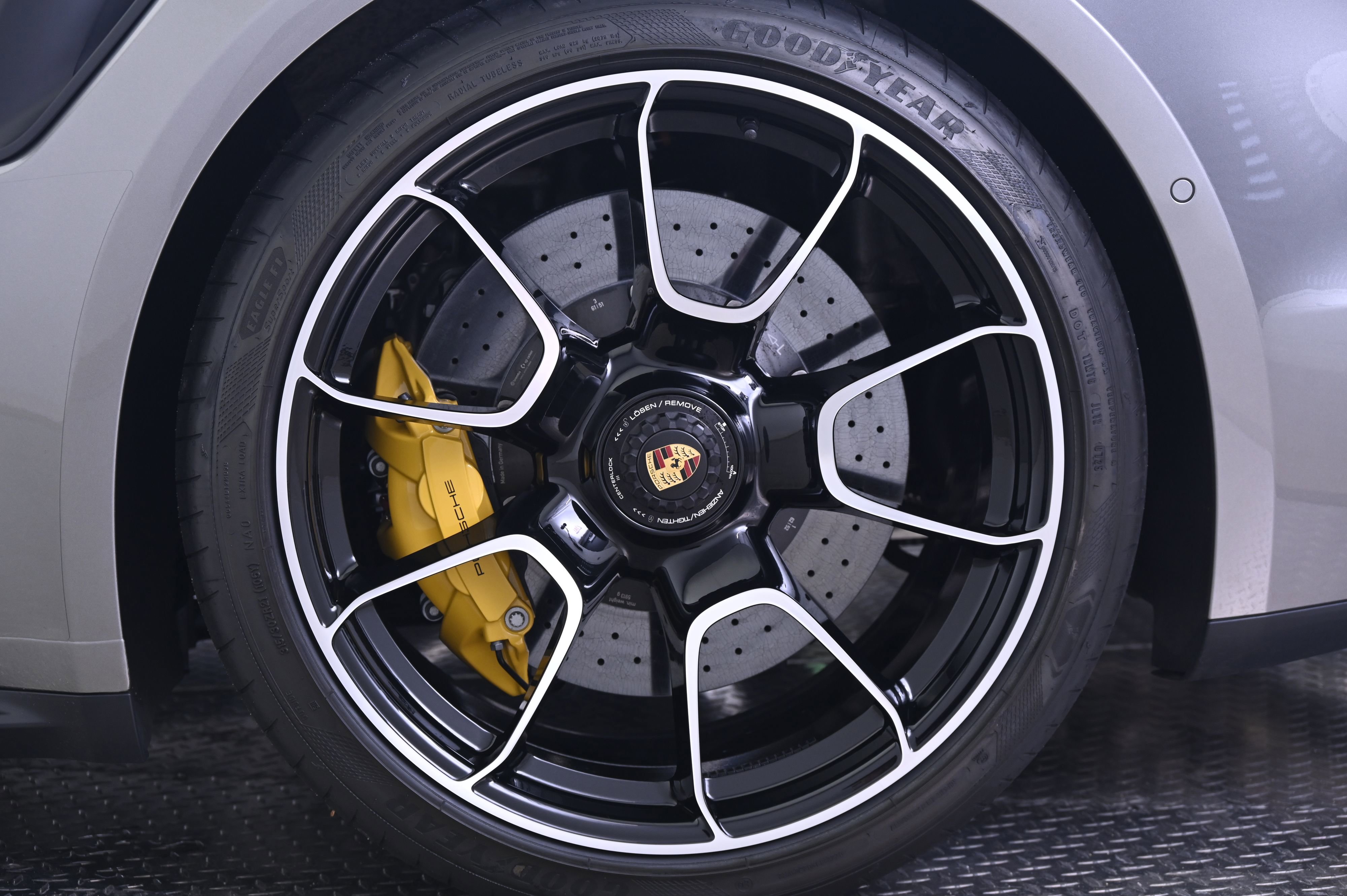 Certified 2025 Porsche 911 Turbo S AWD/4WD image 15