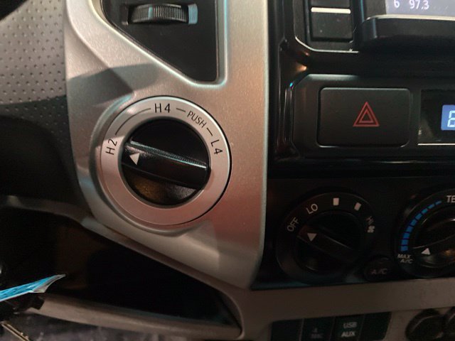 Used 2014 Toyota Tacoma 4x4 Double Cab w/ TRD Off-Road Package image 17