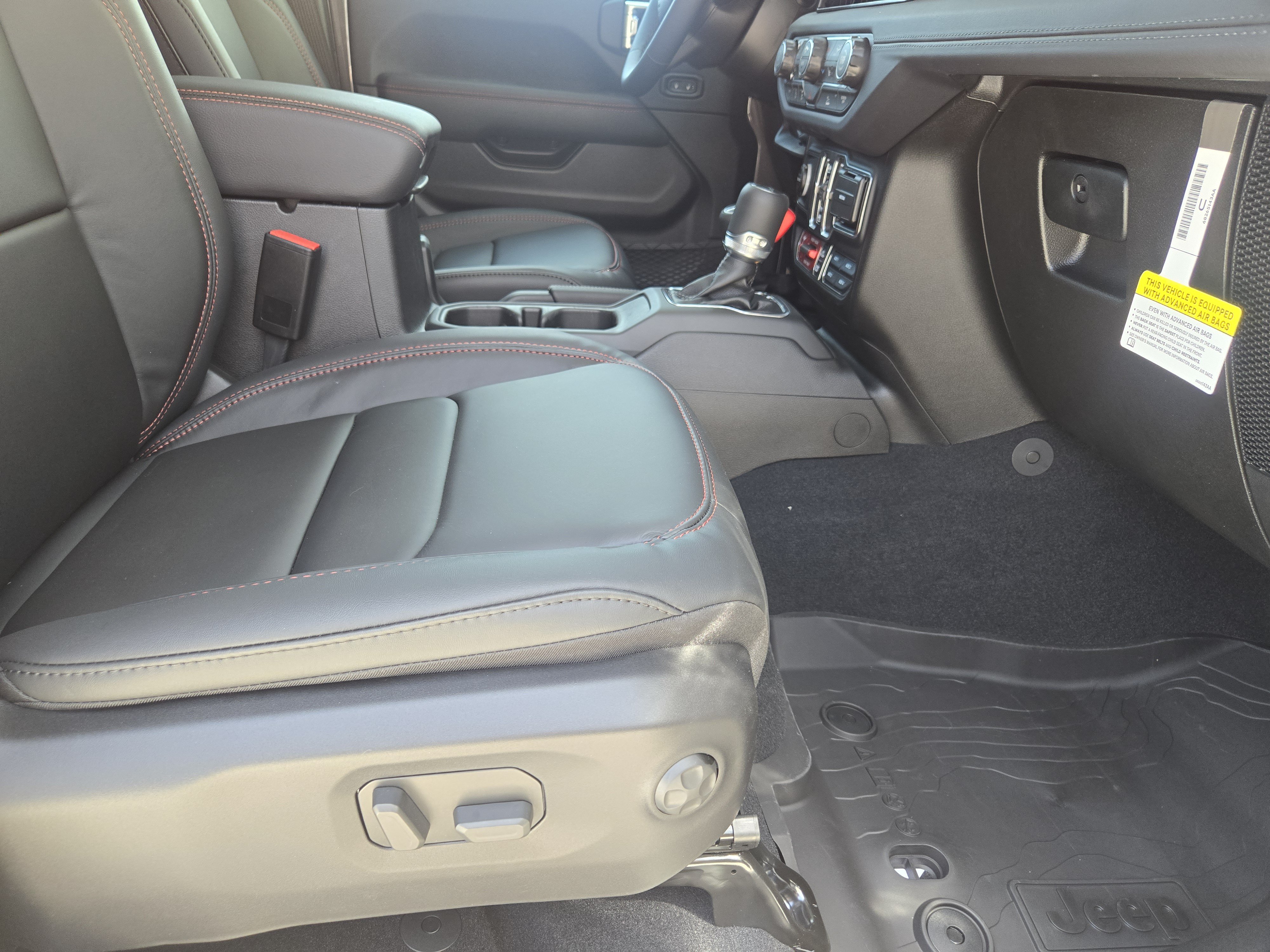 New 2026 Jeep Gladiator Rubicon AWD/4WD image 12