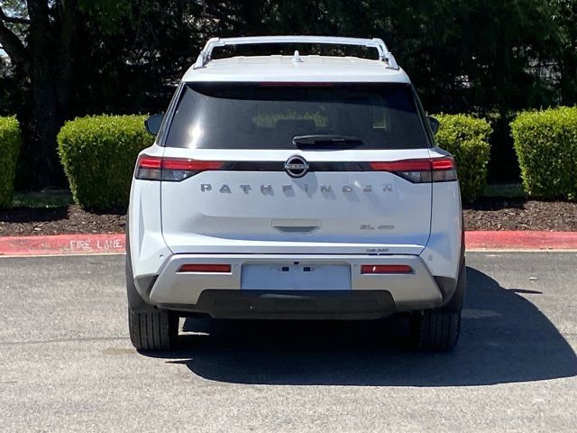 Used 2025 Nissan Pathfinder SL AWD/4WD image 5