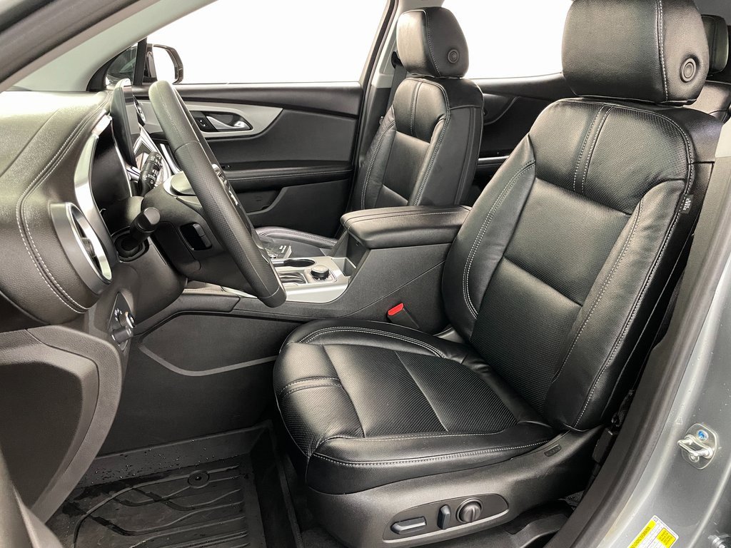 Used 2025 Chevrolet Blazer LT w/ Convenience Package image 21